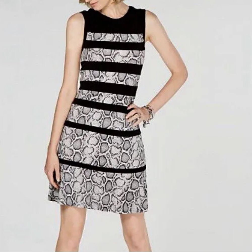 Michael Kors NWT Sz M Black Snake Print Stripe Fit & Flare with Kick Hem Dress